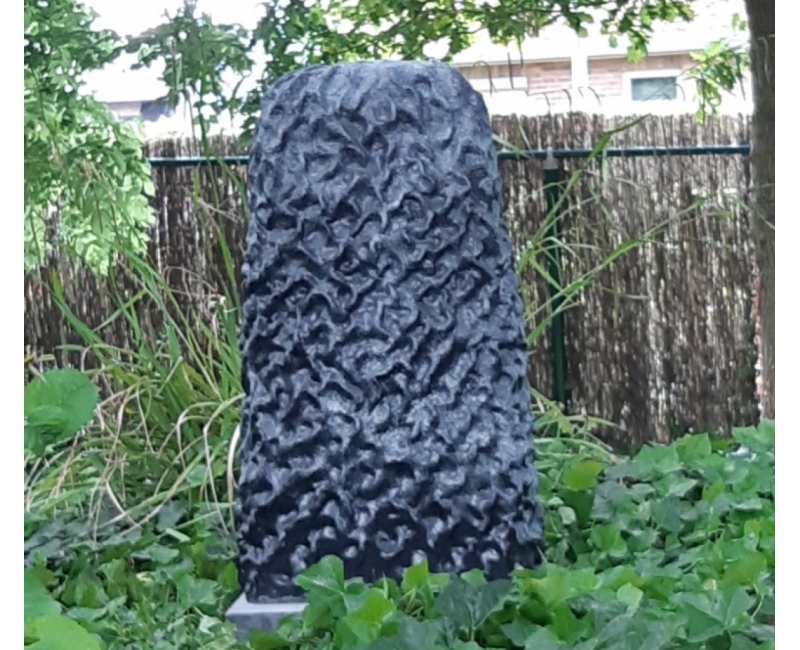 BUG- 2201 Nocturne - Stele noir - Museum De Gheus
